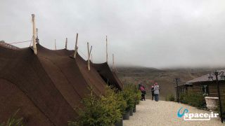 نمای بیرونی سیاه چادرهای دهکده عشایری آرش کمانگیر - فیروزکوه